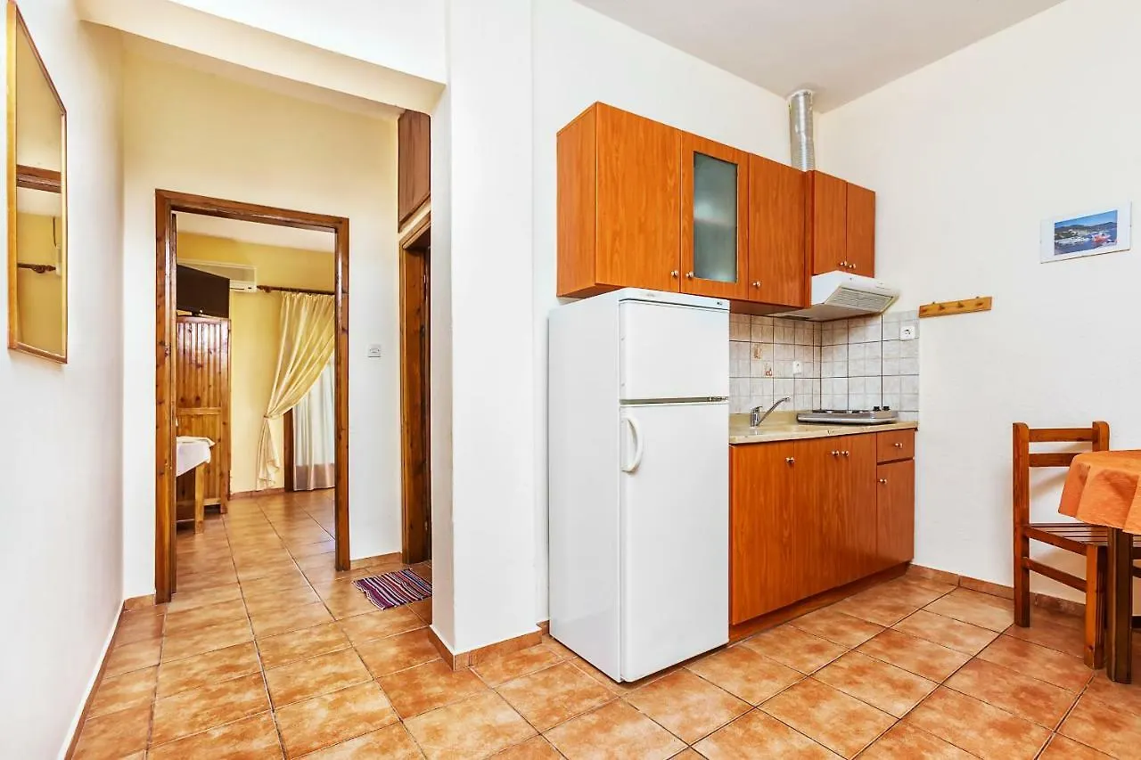 Apartment Xenios Loutra Village Karnagio